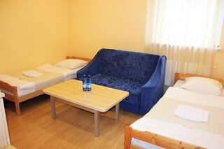 Гостевой дом Sveciu namai Klaipeda Inn - NAMAS 5B Клайпеда Двухместный номер с 2 отдельными кроватями и общей ванной комнатой-12