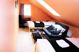 Гостевой дом Sveciu namai Klaipeda Inn - NAMAS 5B Клайпеда Двухместный номер с 2 отдельными кроватями и общей ванной комнатой-21